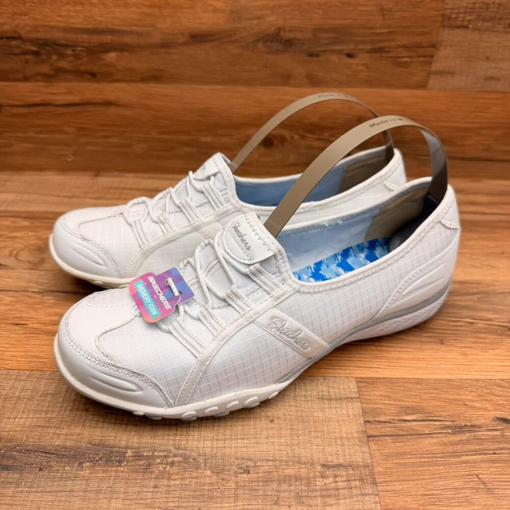 Skechers Relaxed Fit Breathe Women's size 7 Easy Casual Shoes White